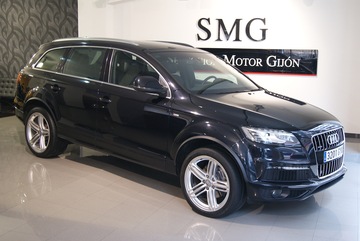 AUDI Q7 S-LINE